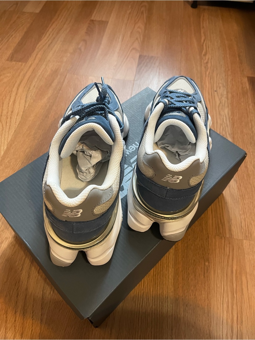 Navy and Gray New Balance 9060 - Picture 4 of 5